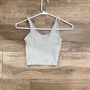 Woman’s grey crop top